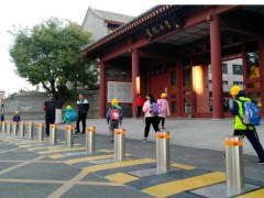 学校为什么安装升降柱，主要是这两个原因！
