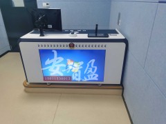 审问桌为什么要靠墙放呢？