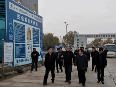 洛阳市委常委、常务副市长张玉杰到轴研所伊滨科技产业园开展调研