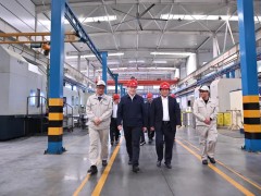 新安县县委书记王智到洛阳lyc轴承有限公司考察对接