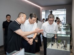 浙江省政协领导来美亚特企业走访调研