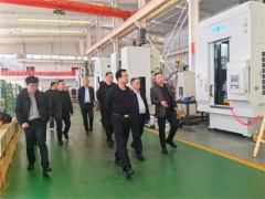 湖南省工信厅党组副书记、副厅长杨亲鹏一行来湖南南方机床考察调研