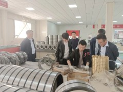 韩国日进轴承股份有限公司到烟店镇参观调研