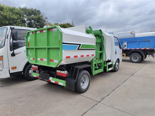 多利卡垃圾分类车_新能源垃圾分类车工厂在哪