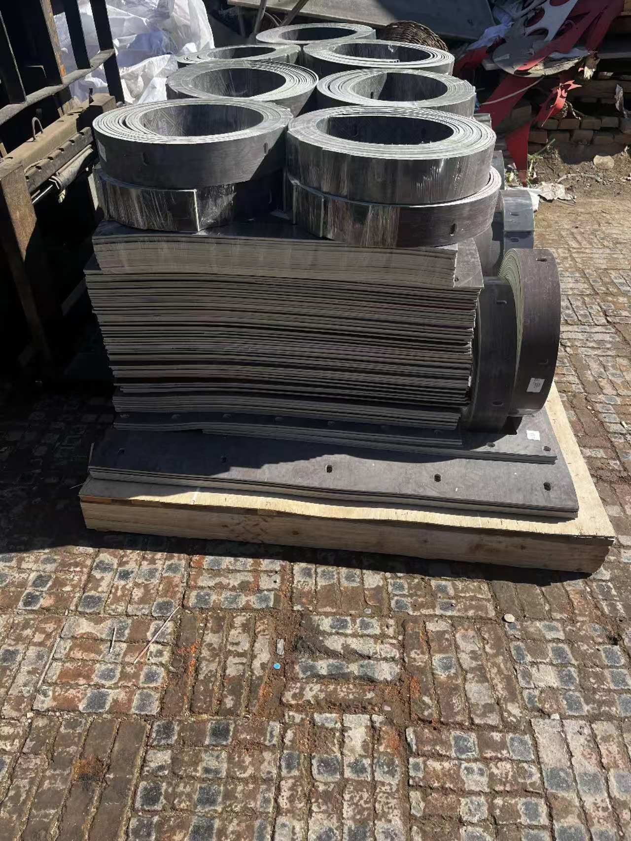 锅炉蒸汽管道密封450°C带背胶石棉垫片报价