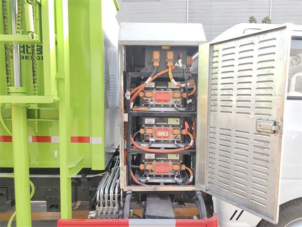 电动三轮泔水车_新能源泔水车国六图片